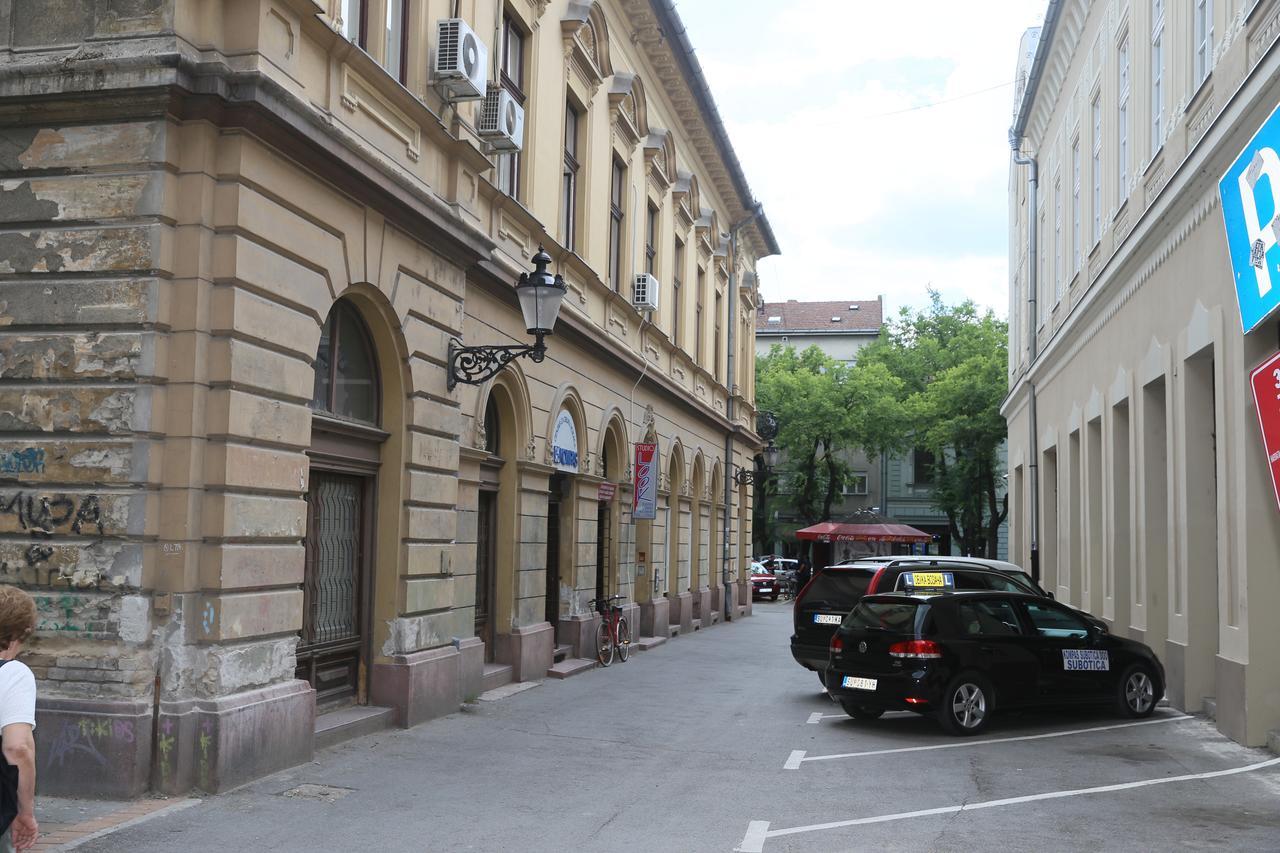 Apartman Centar 2 Apartment Subotica Exterior photo